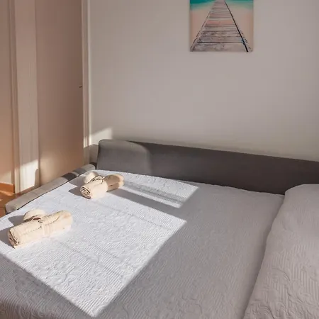 Casita Lola